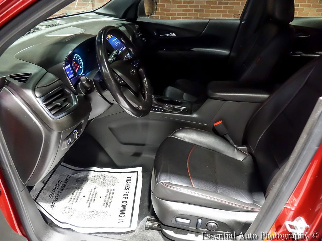 Certified 2022 Chevrolet Equinox RS w/ RS Leather Package AWD/4WD image 12