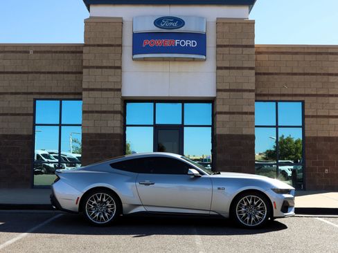 New 2026 Ford Mustang GT RWD image 5