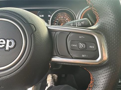 Used 2023 Jeep Gladiator Mojave w/ Cold Weather Group image 16