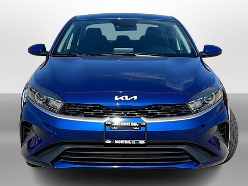 Used 2023 Kia Forte LXS image 3