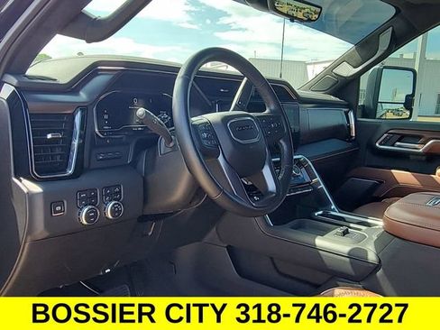 Certified 2025 GMC Sierra 2500 Denali Ultimate w/ Max Trailering Package AWD/4WD image 10