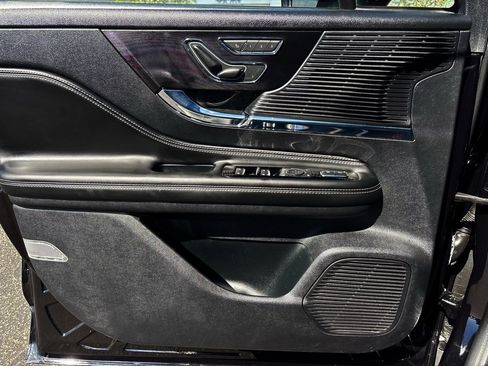 Used 2021 Lincoln Corsair FWD w/ Convenience Package image 16