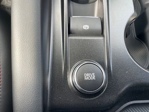 New 2026 Ford Explorer ST-Line w/ ST-Line Street Pack image 16