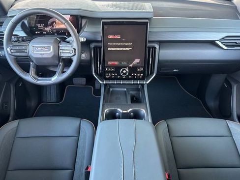 Used 2026 GMC Acadia AT4 w/ Luxury Package AWD/4WD image 13