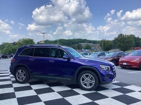 Used 2021 Mercedes-Benz GLB 250 4MATIC image 3