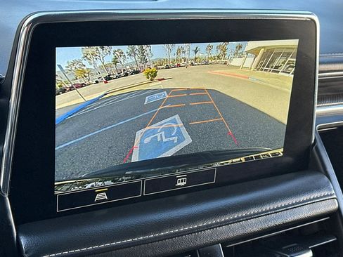 Used 2021 GMC Yukon XL SLT w/ Rear Media and Nav Package image 19