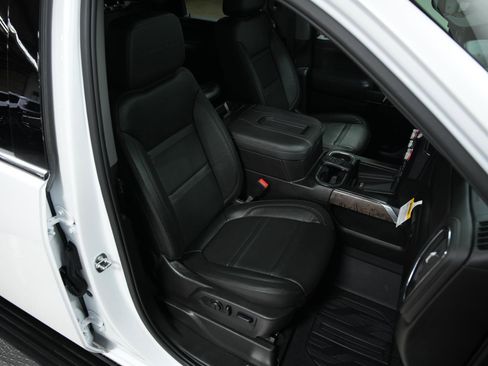 Used 2022 GMC Sierra 2500 Denali w/ Denali Ultimate Package image 19