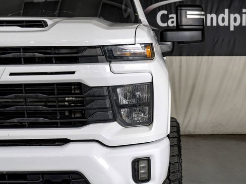 Used 2024 Chevrolet Silverado 2500 LT AWD/4WD image 39