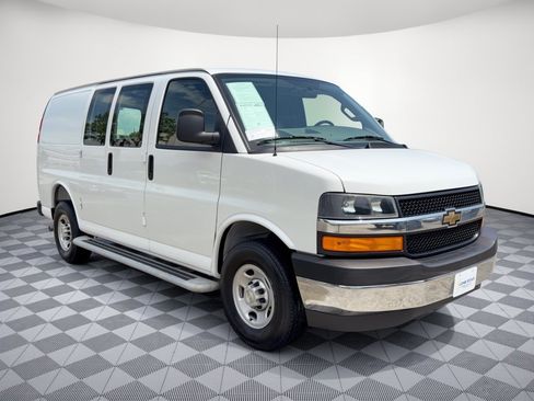 Certified 2025 Chevrolet Express 2500 w/ Driver Convenience Package RWD image 7