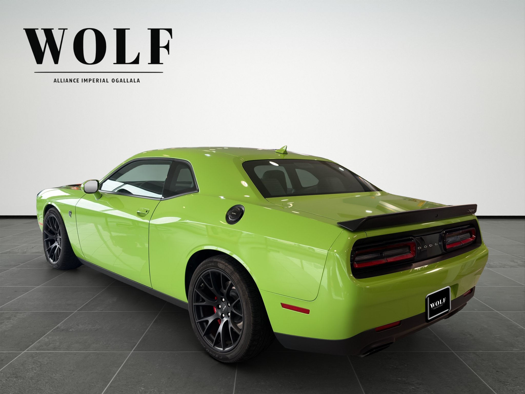 Used 2015 Dodge Challenger SRT Hellcat RWD image 4