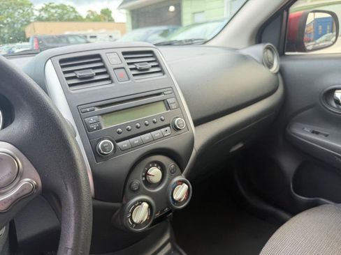Used 2014 Nissan Versa SV w/ Convenience Package FWD image 14