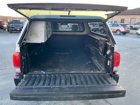 Used 2020 Toyota Tacoma SR image 20