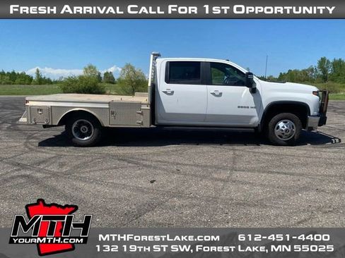 Used 2021 Chevrolet Silverado 3500 LT w/ Convenience Package AWD/4WD image 1