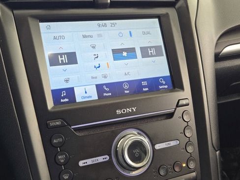 Used 2019 Ford Fusion Titanium image 22