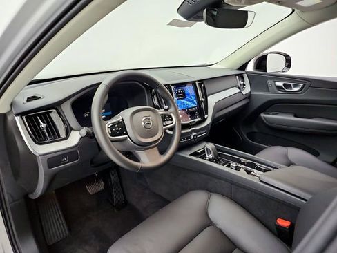 Certified 2025 Volvo XC60 B5 Plus AWD/4WD image 20
