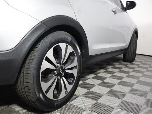 Used 2011 Kia Sportage SX w/ Premium Pkg w/Leather Seats AWD/4WD image 10