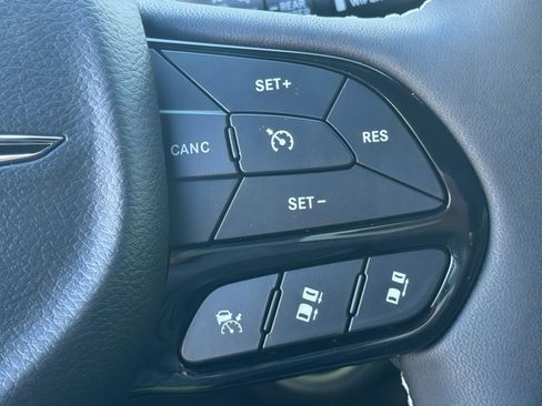 New 2026 Chrysler Pacifica Limited w/ S Appearance Package image 25