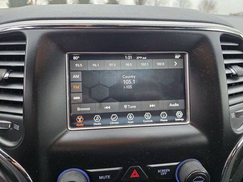 Used 2018 Jeep Grand Cherokee Laredo image 24