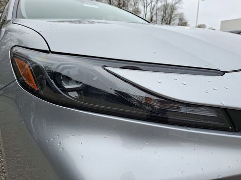 Used 2025 Toyota Camry LE FWD image 9