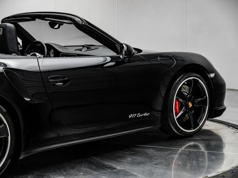 Used 2015 Porsche 911 Turbo image 21