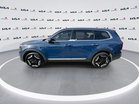Used 2023 Kia Telluride S image 5