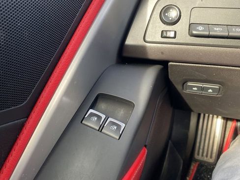 Used 2018 Chevrolet Corvette Stingray Coupe image 29