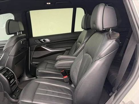 Used 2020 BMW X7 M50i AWD/4WD image 17