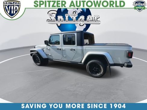Used 2022 Jeep Gladiator Willys image 7