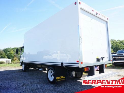 New 2025 Chevrolet Low Cab Forward image 7