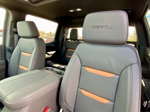 New 2026 GMC Sierra 1500 AT4 w/ AT4 Premium Package image 30