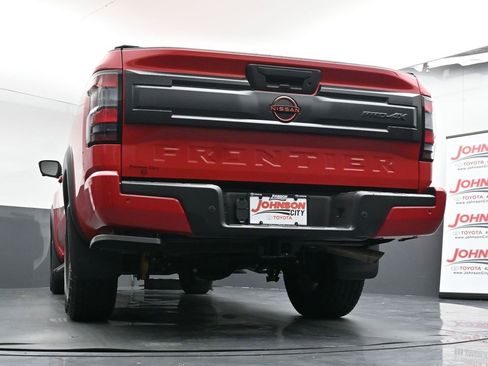 Used 2025 Nissan Frontier PRO-4X w/ Pro Convenience Package image 22