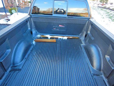 Used 2011 Ford F150 XLT w/ XLT Chrome Pkg image 17