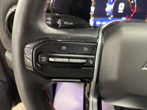 Used 2023 Chevrolet Colorado Z71 w/ Z71 Convenience Package 2 image 19