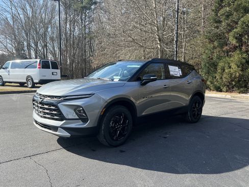 New 2026 Chevrolet Blazer LT w/ Midnight/Sport Edition image 5
