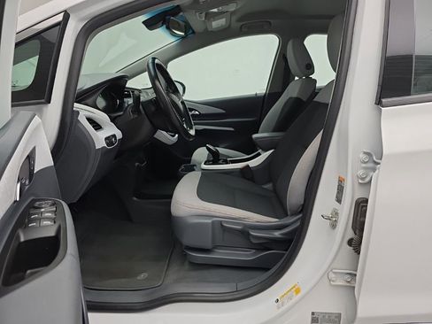 Used 2020 Chevrolet Bolt LT FWD image 10