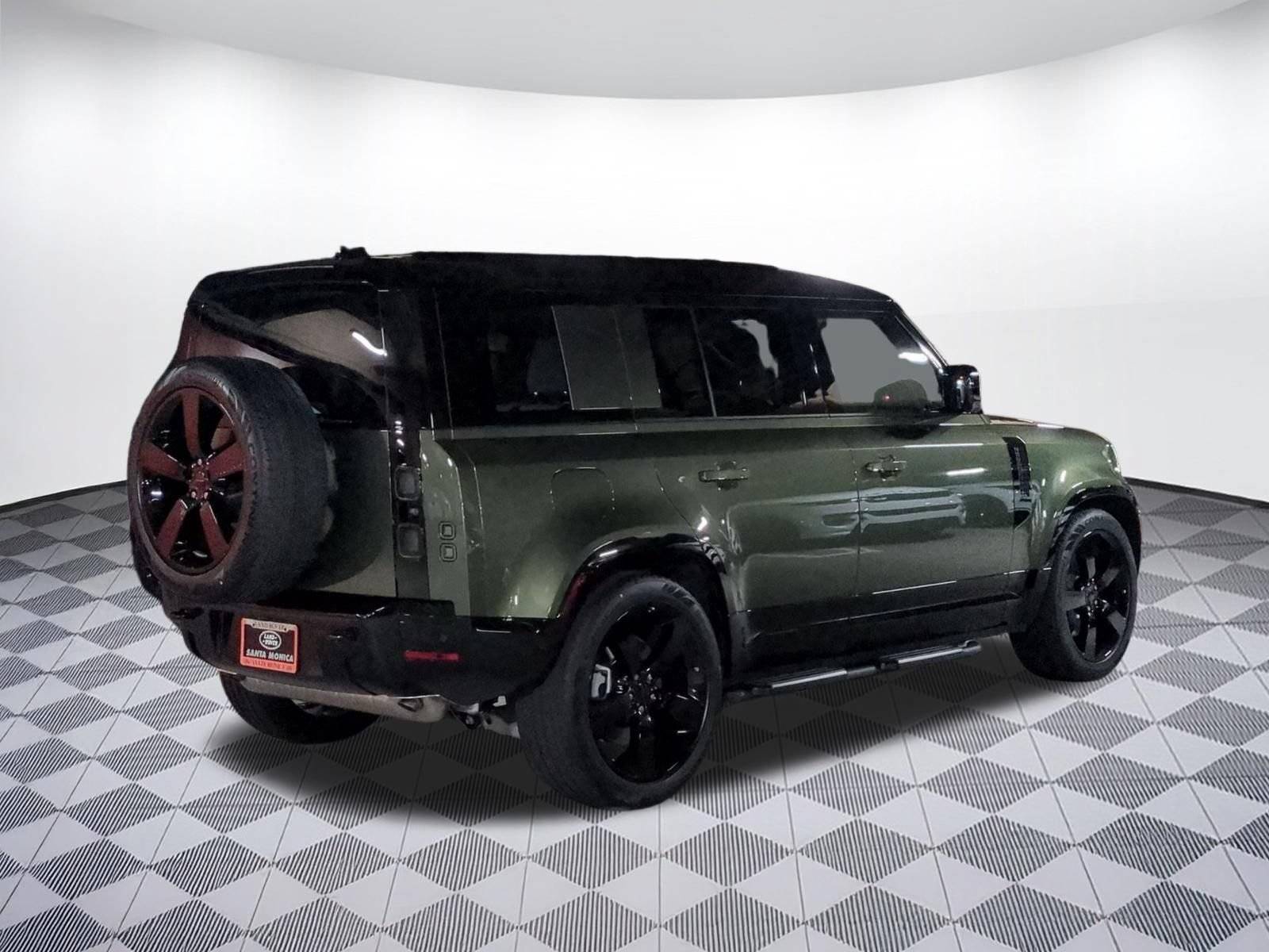 New 2026 Land Rover Defender 110 X-Dynamic SE AWD/4WD image 5