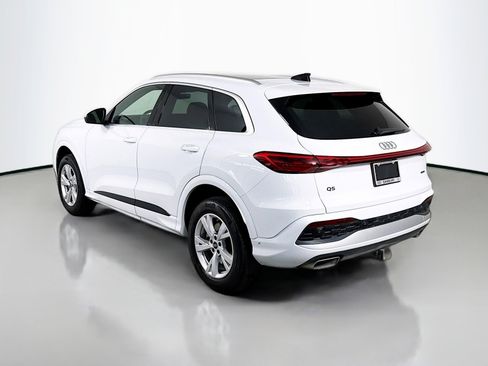 Certified 2025 Audi Q5 Premium w/ Convenience Package image 3