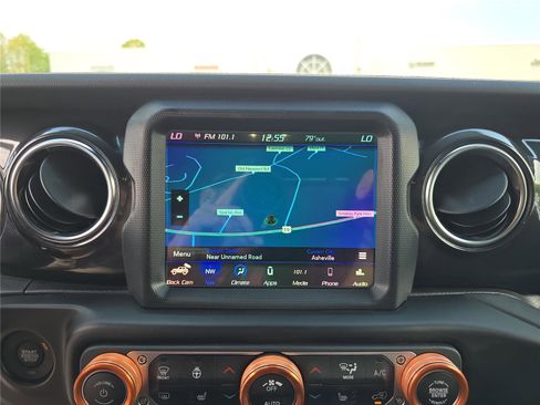 Used 2021 Jeep Wrangler Unlimited Sahara AWD/4WD image 26