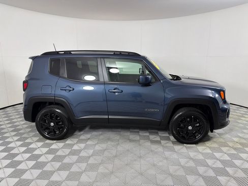 Used 2021 Jeep Renegade Latitude w/ Convenience Group AWD/4WD image 4