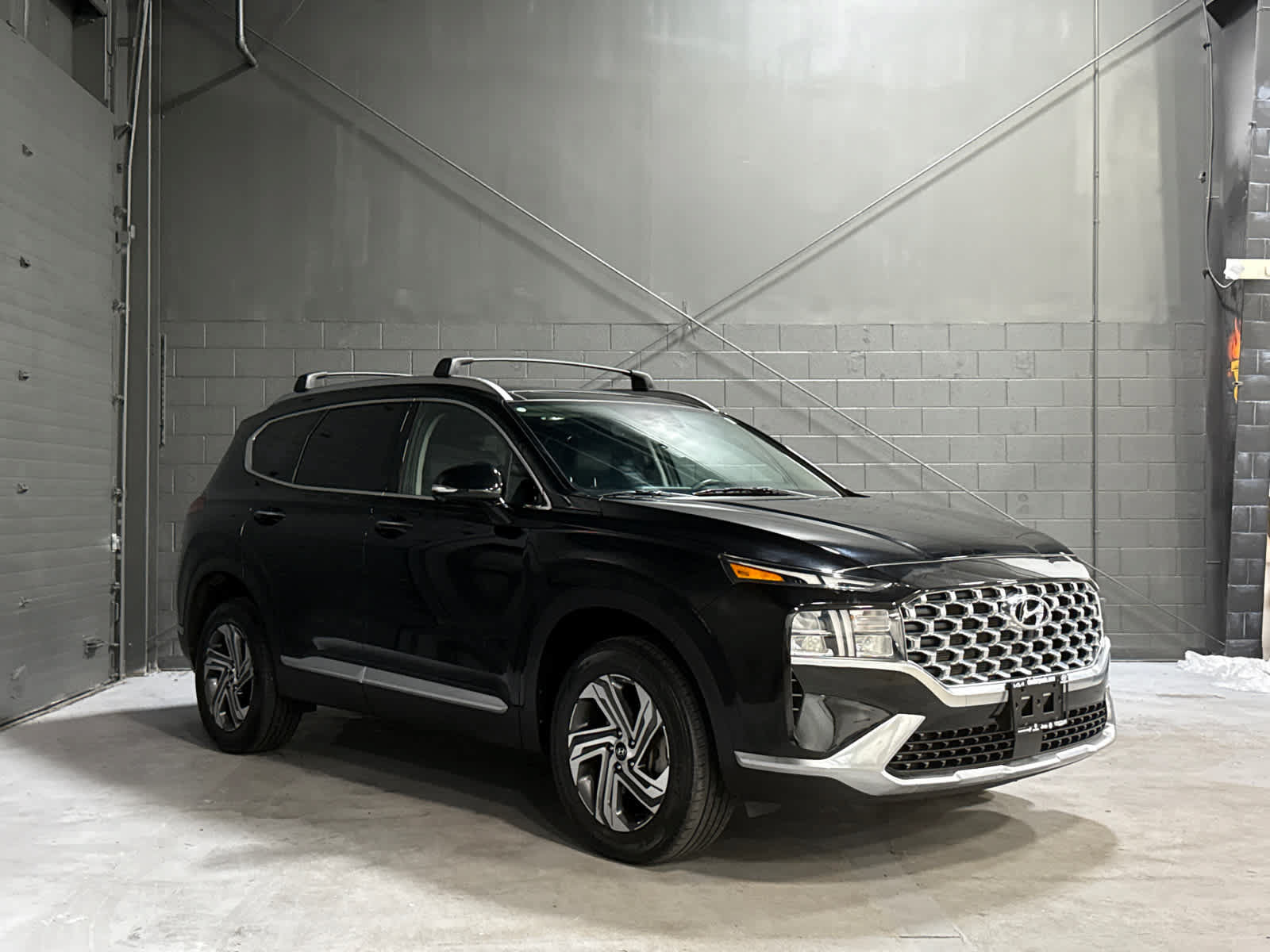 Used 2023 Hyundai Santa Fe SEL w/ Premium Package AWD/4WD image 1