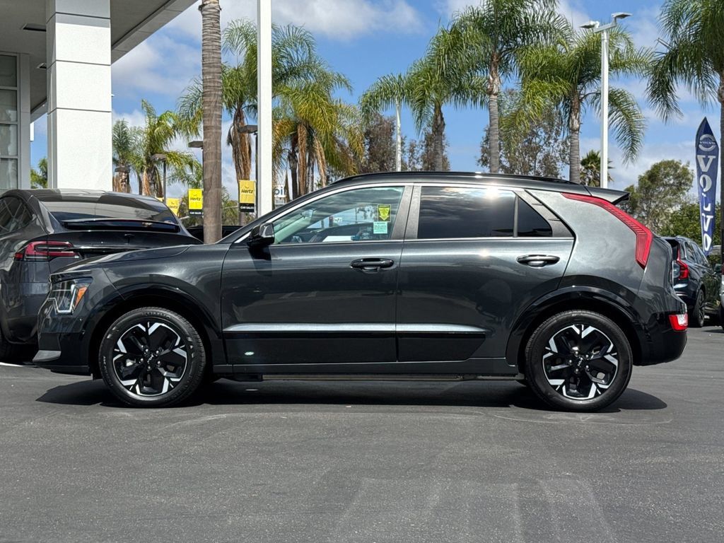 Used 2023 Kia Niro Wind w/ Wind Preserve Package FWD image 2