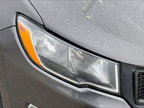 Used 2018 Jeep Compass Latitude w/ Popular Equipment Group image 27