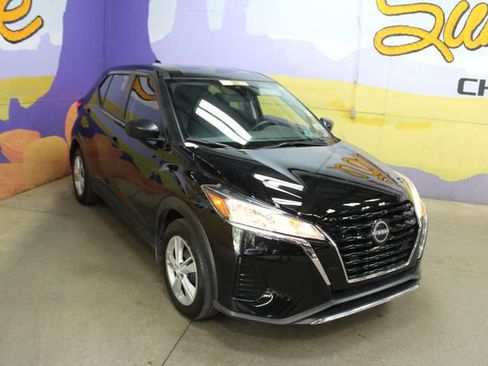 Used 2024 Nissan Kicks S FWD image 2