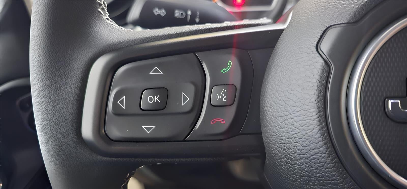 Used 2025 Jeep Wrangler Unlimited Sport AWD/4WD image 18