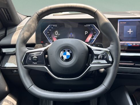 Used 2026 BMW 530i RWD image 10