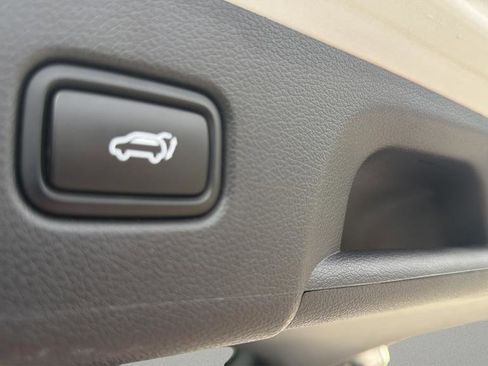 Used 2023 Hyundai Palisade Calligraphy image 33