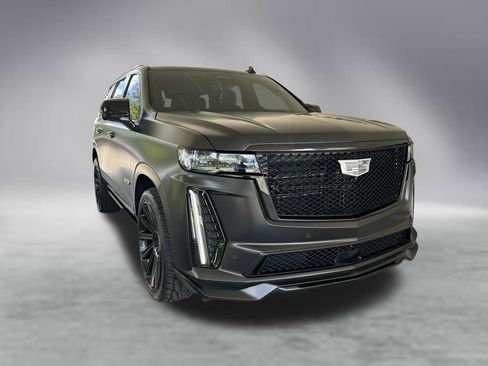 Used 2023 Cadillac Escalade V w/ Heavy-Duty Trailer Package AWD/4WD image 2