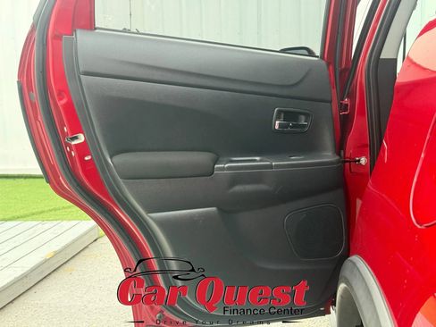 Used 2020 Mitsubishi Outlander Sport ES image 14