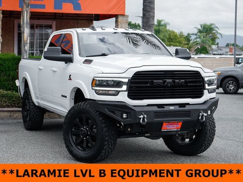 Used 2022 RAM 2500 Laramie AWD/4WD image 2