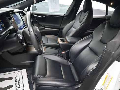 Used 2020 Tesla Model S Long Range Plus image 25